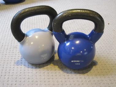 Kettlebell Training Was unterscheidet Competition- und Fitness-Kettlebells?