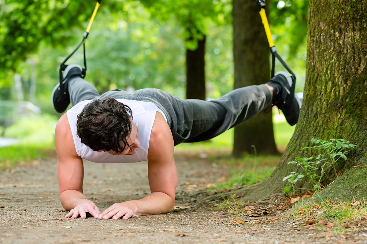 Mit TRX abnehmen? Kann man mit Slingtraining Gewicht verlieren?