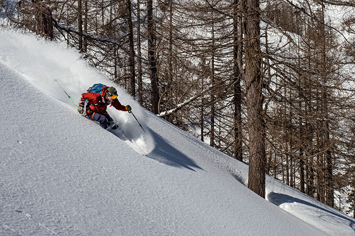 Bei den „Lechtaler Skitouren Tagen“ von 21. bis 29. Januar 2023 im Tiroler Lechtal dürfen sich Teilnehmer auf Tiefschneeabfahrten nach einem langen Gipfelaufstieg freuen. Optimale Vorbereitung und Sicherheit stehen dabei an erster Stelle. Bildnachweis: Ma.Fia.Photography