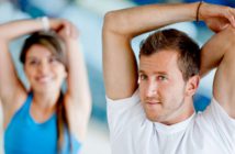 Effektives Dehnen und Stretching während dem Aufwärmen bei Sport und Training
