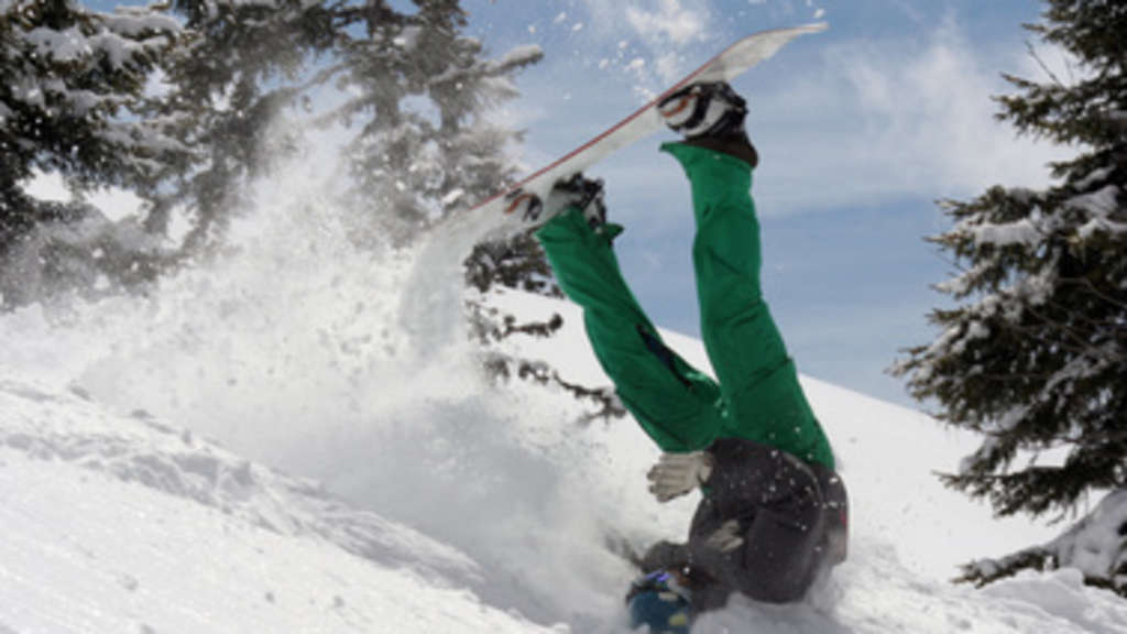 So leistet man Erste Hilfe bei Skiunfällen - Skifahren, Sportarten,  Sportverletzung, Wintersport