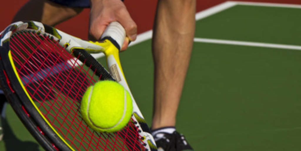 Die taktische Antwort auf aggressive Tennis Gegner