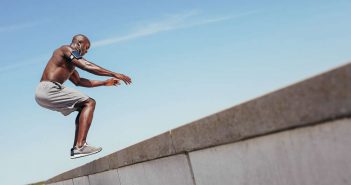 Plyometrische Übungen und Krafttraining plyometrisches Training