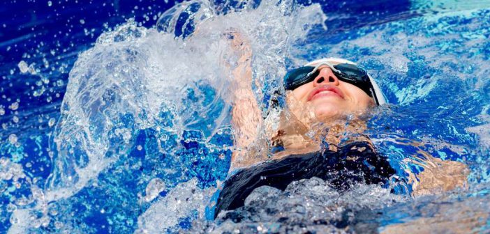 Schwimmen gegen Rückenschmerzen: techniken, tipps und hilfe