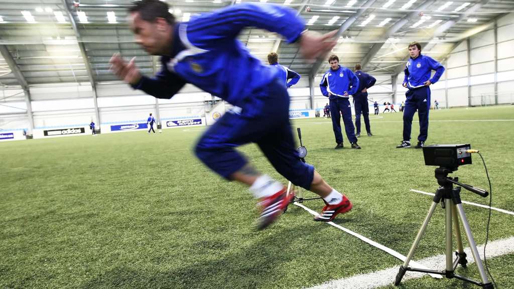 Bildergebnis für fussballtrainingsplatz