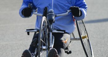 Handcycling für Kinder im Rollstuhl: Hintergründe des Projekts „Rückenwind“