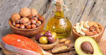 Läufer-Essen: Ist Fett gesund? Sporternährung, Ausdauertraining Läufer-Essen: Ist Fett gesund? Einfache aber effektive Ernährungstipps