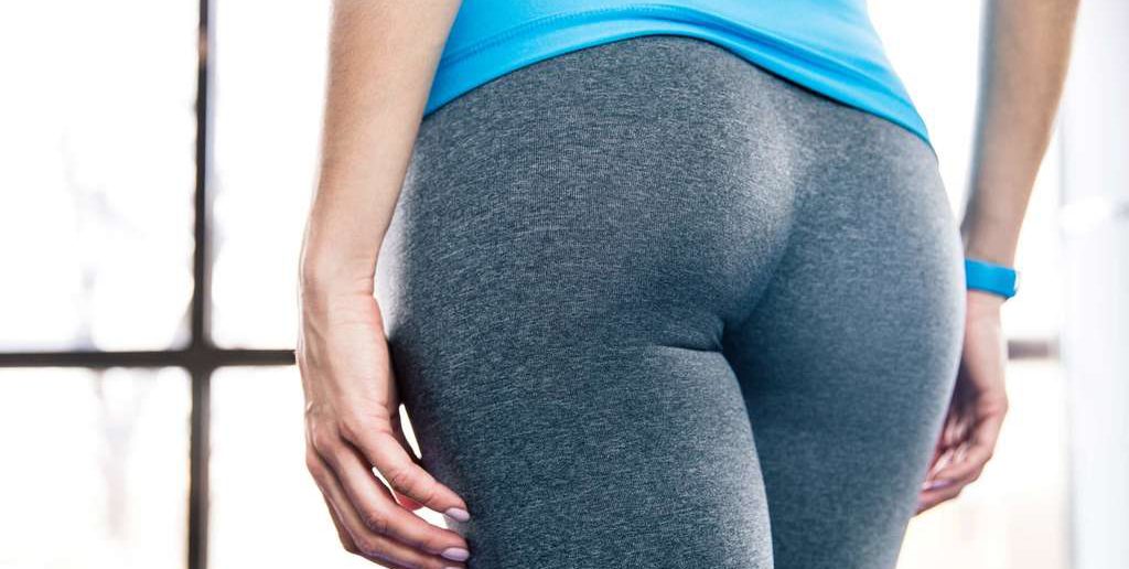 Heimtraining für Frauen: 9 tolle Übungen für einen sexy Po & straffe Beine