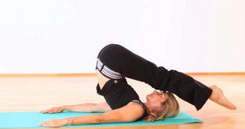 Myofasziales Pilates für die oberflächliche Frontallinie