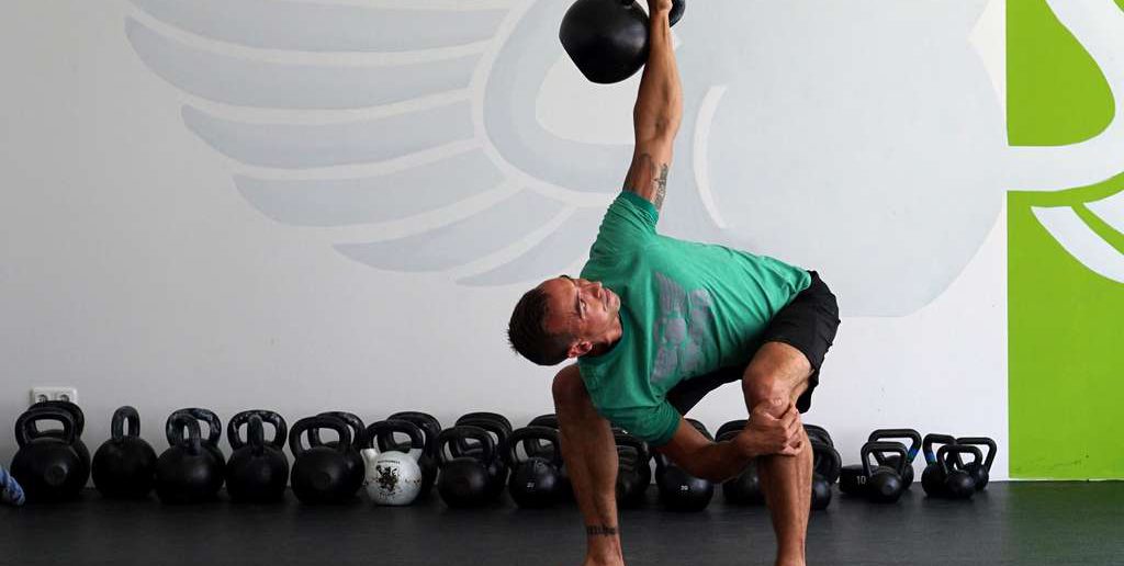 4 effektive Übungen mit der Kettlebell machen Dich stark