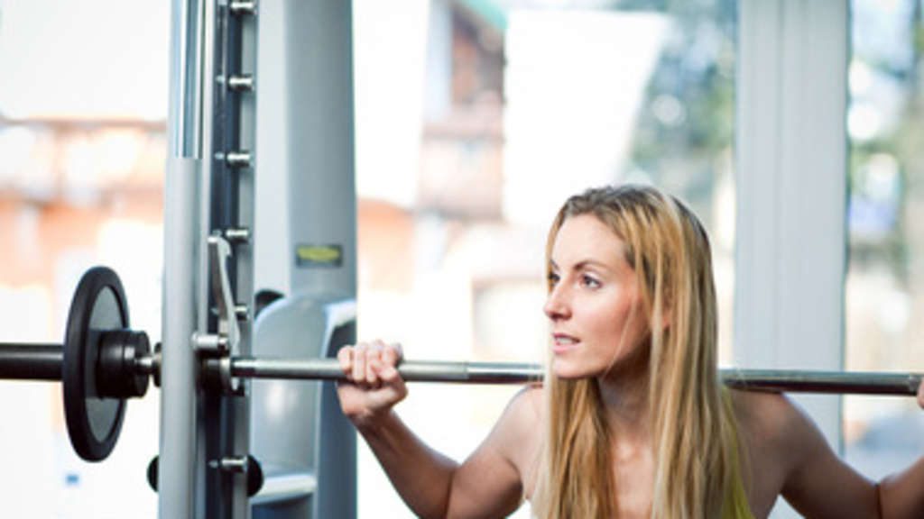 Krafttraining Beweglichkeit Und Dehnen Functional Training Krafttraining Muskelkater Sportverletzung Stretching Training