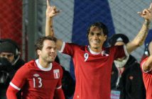 HSV-Star Guerrero hält Peru auf Viertelfinal-Kurs