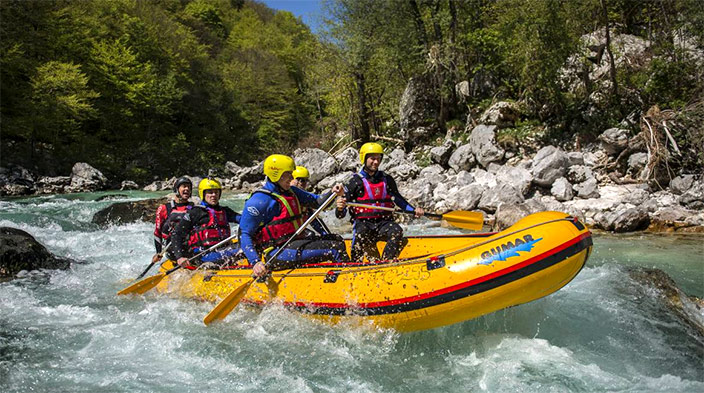 Raftingkurs auf der Soca in Slowenien