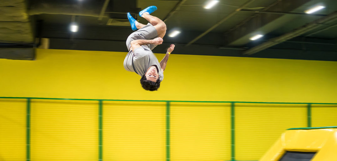 trendsport trampolinspringen