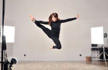Fit durch die Covid-19-Krise: Tipps erfahrener Sportexperten. Abnehmen, Fitness, Training, Routine, Zuhause