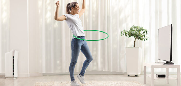 Kann man mit Hula Hoop wirklich abnehmen? Wir haben die besten Tipps für dein Hula Hoop-Workout vereint: Training, Technik, Effektivität