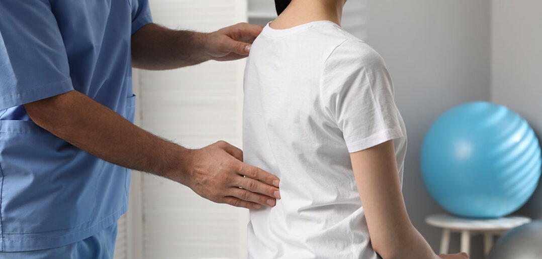 was hilft gegen rundruecken? ratgeber und übungen für betroffene