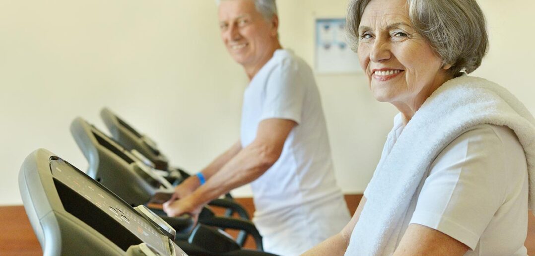 Sarkopenie tritt immer häufiger bei über 60-jährigen auf. Die Lösung: Sport! Damit können Ursachen und Symptome bekämpft werden.