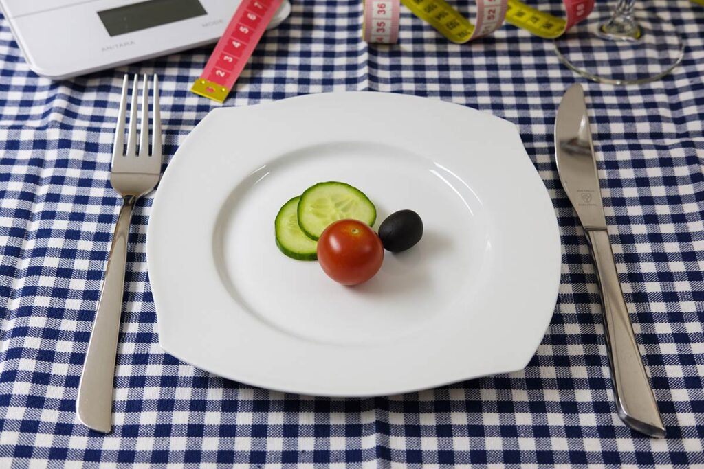 Orthorexie beschreibt eine Form der Essstörung, bei der Betroffene krankhaft gesund essen.